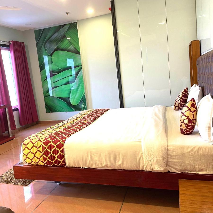 Hotel Airport Kk Ναγκπούρ Εξωτερικό φωτογραφία