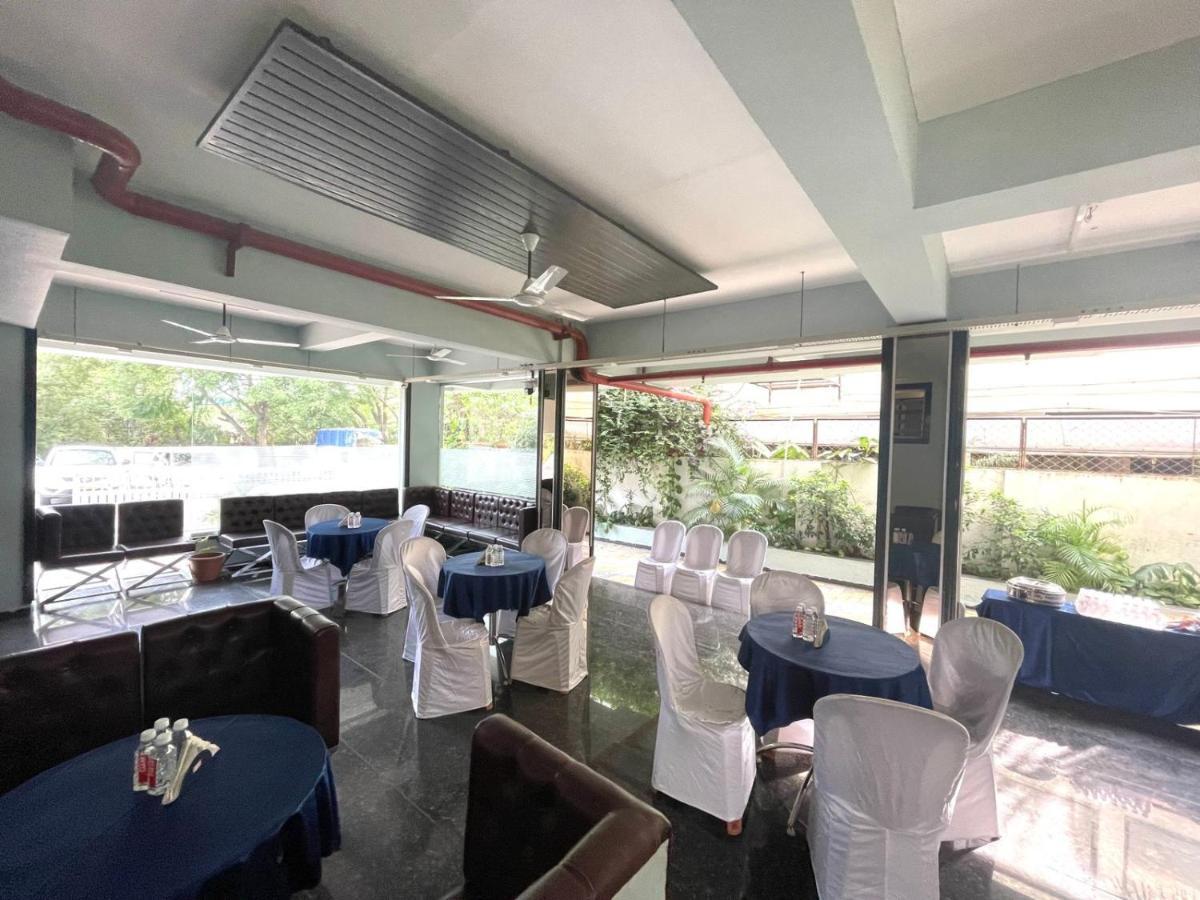 Hotel Airport Kk Ναγκπούρ Εξωτερικό φωτογραφία